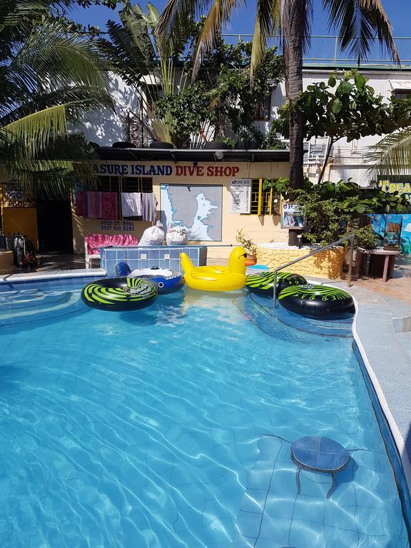 Treasure Island Resort Olongapo Εξωτερικό φωτογραφία