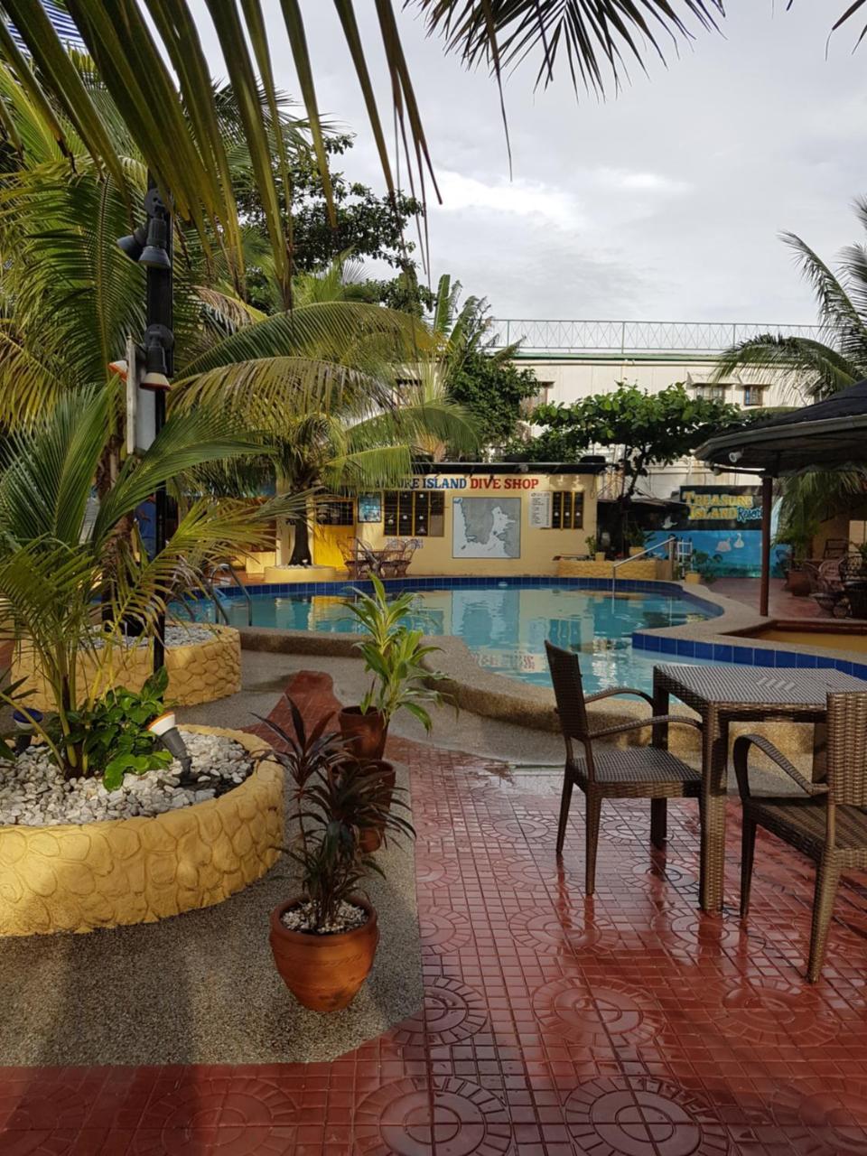 Treasure Island Resort Olongapo Εξωτερικό φωτογραφία