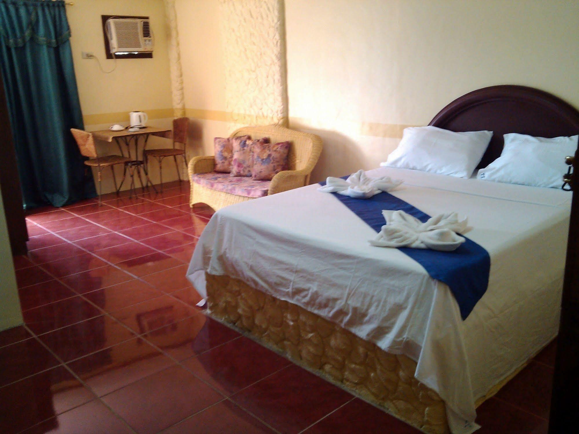 Treasure Island Resort Olongapo Εξωτερικό φωτογραφία